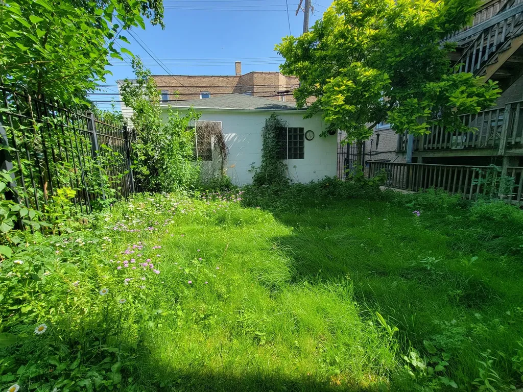 2302 West Addison Street Chicago IL 60618