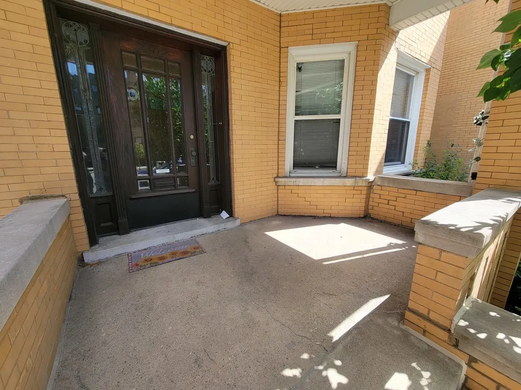 2302 West Addison Street Chicago IL 60618