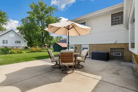 800 East 169th Place South Holland IL 60473
