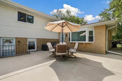 800 East 169th Place South Holland IL 60473