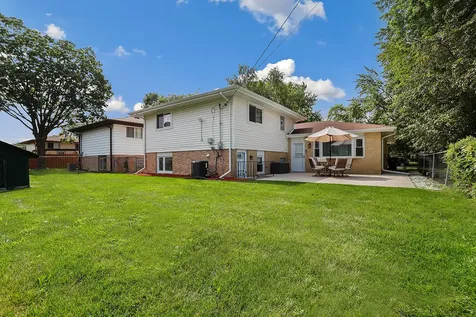 800 East 169th Place South Holland IL 60473
