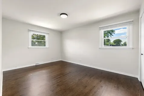 146 Pleasant Drive Chicago Heights IL 60411
