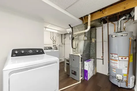 146 Pleasant Drive Chicago Heights IL 60411