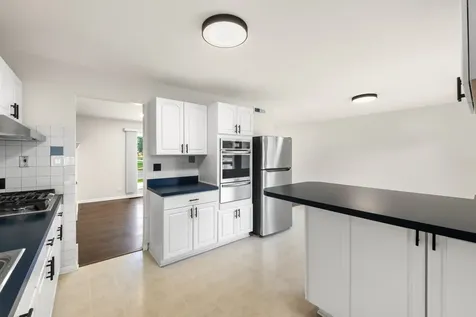 146 Pleasant Drive Chicago Heights IL 60411