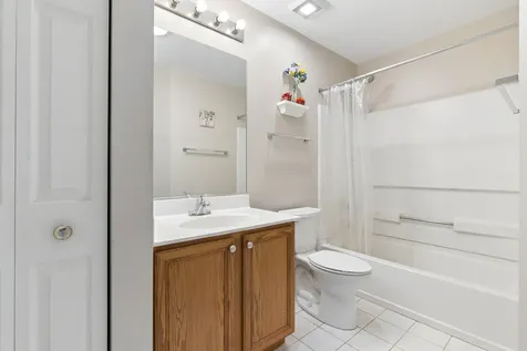 122 Bay Drive Itasca IL 60143