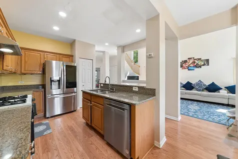 122 Bay Drive Itasca IL 60143