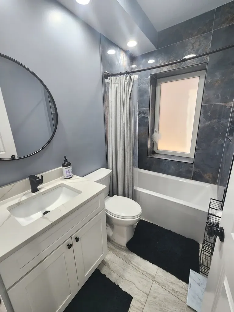 1034 North Drake Avenue Chicago IL 60651