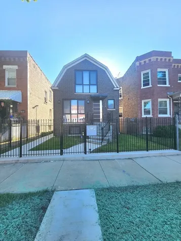 1034 North Drake Avenue Chicago IL 60651