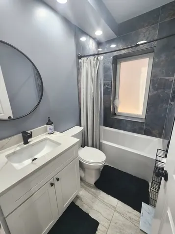1034 North Drake Avenue Chicago IL 60651