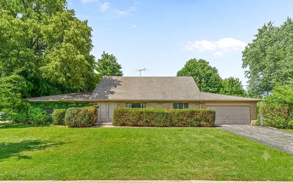 9701 Kedvale Avenue Skokie IL 60076