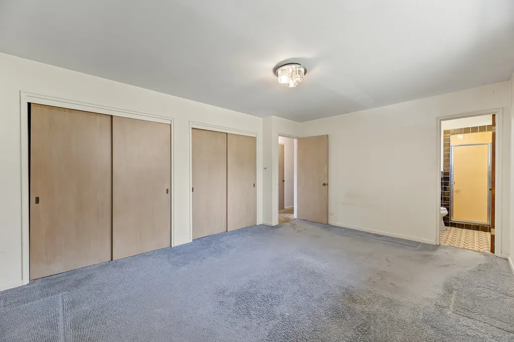 9701 Kedvale Avenue Skokie IL 60076