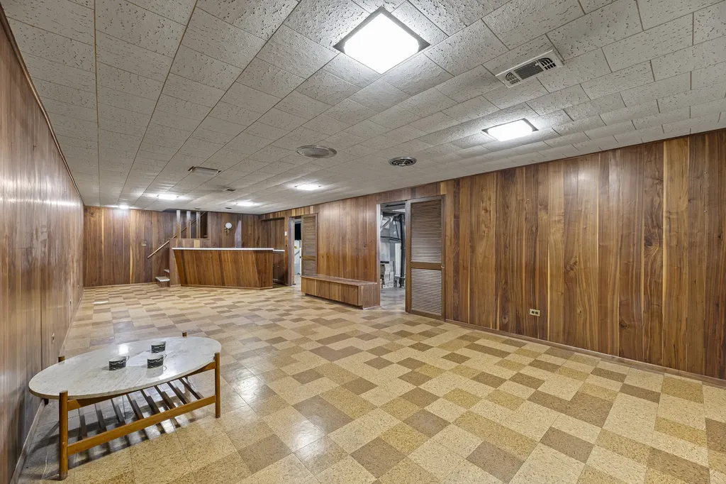 9701 Kedvale Avenue Skokie IL 60076