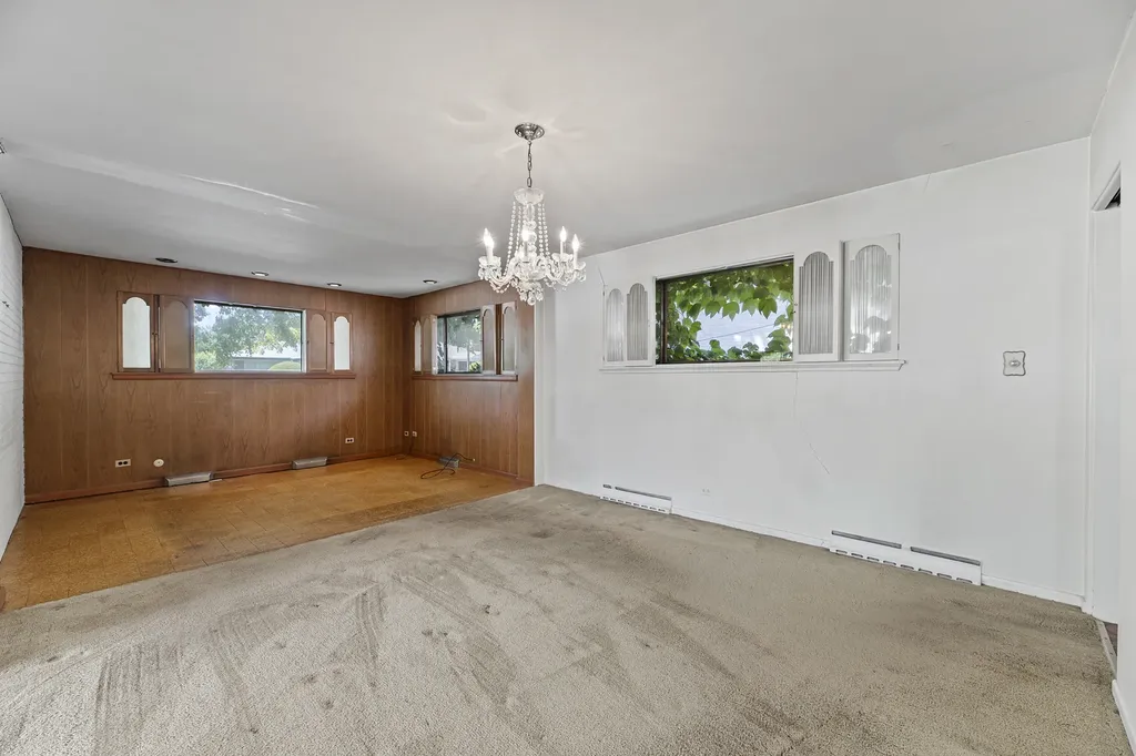 9701 Kedvale Avenue Skokie IL 60076