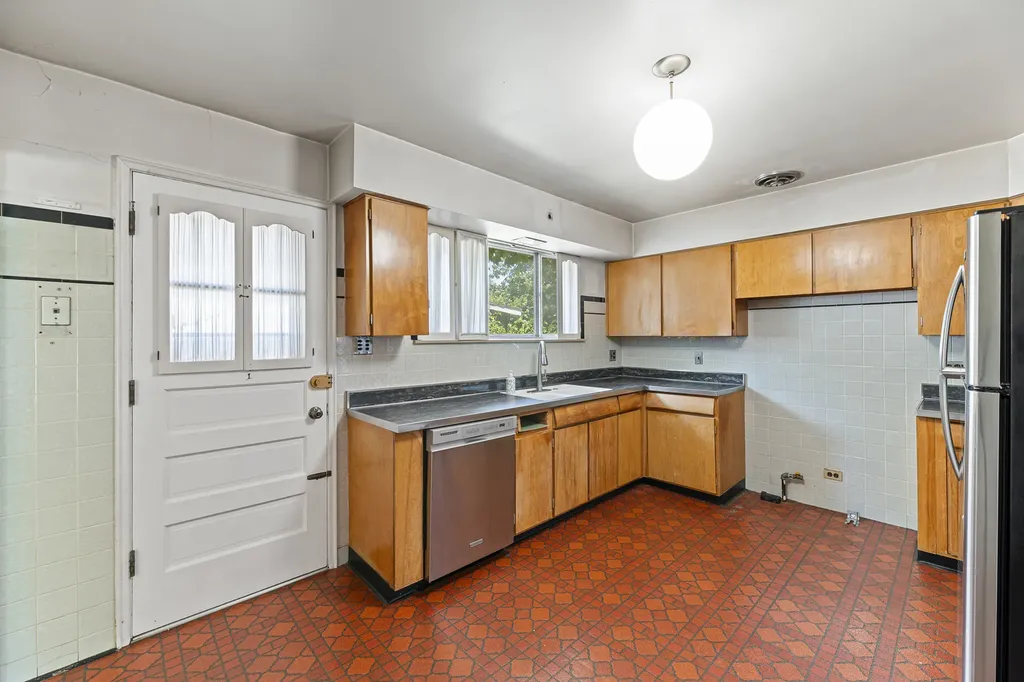 9701 Kedvale Avenue Skokie IL 60076