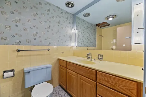 9701 Kedvale Avenue Skokie IL 60076