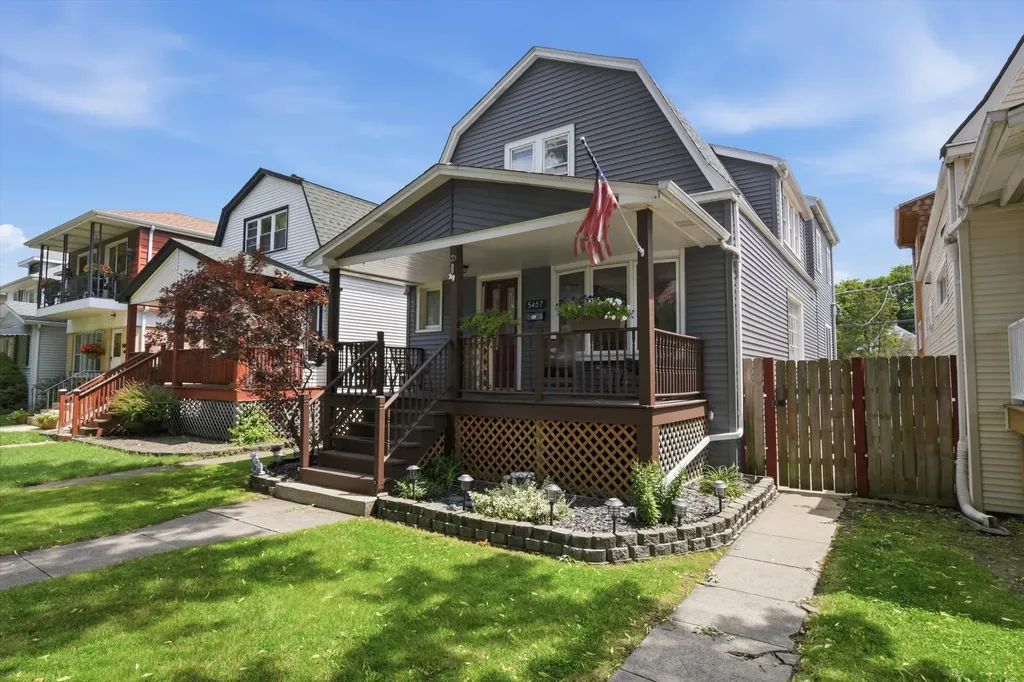 5457 North Monitor Avenue Chicago IL 60630
