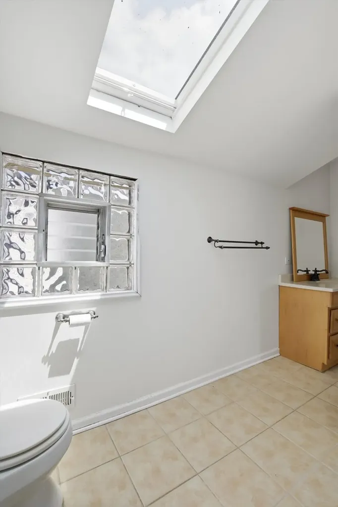 5457 North Monitor Avenue Chicago IL 60630