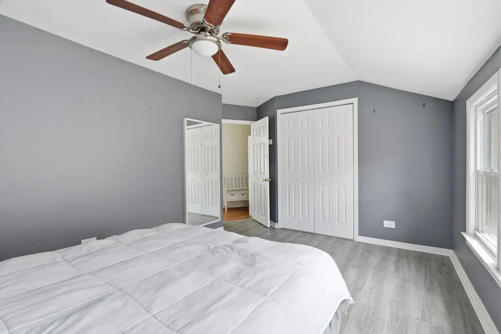 5457 North Monitor Avenue Chicago IL 60630