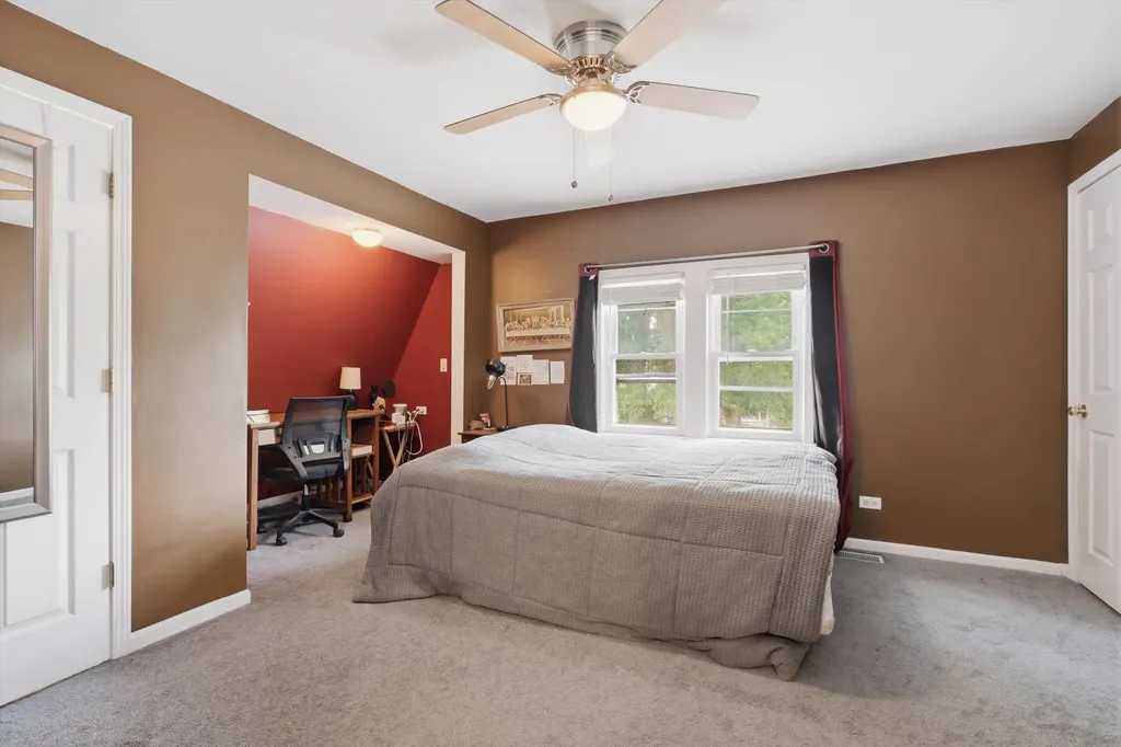 5457 North Monitor Avenue Chicago IL 60630