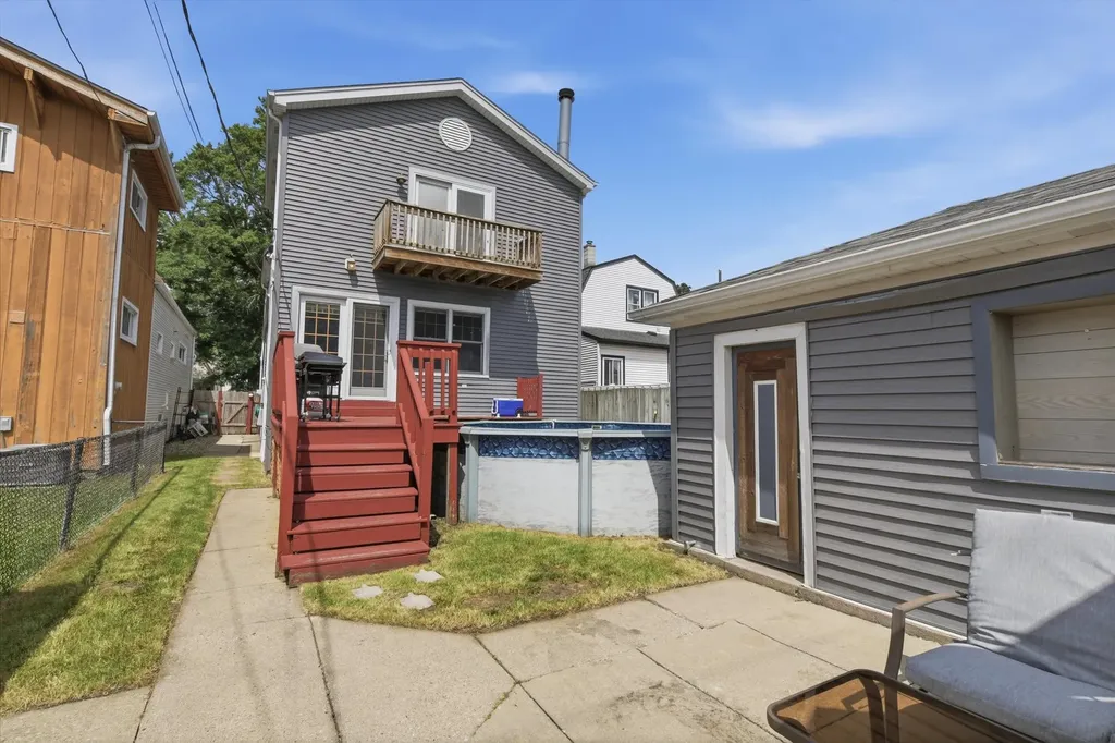 5457 North Monitor Avenue Chicago IL 60630