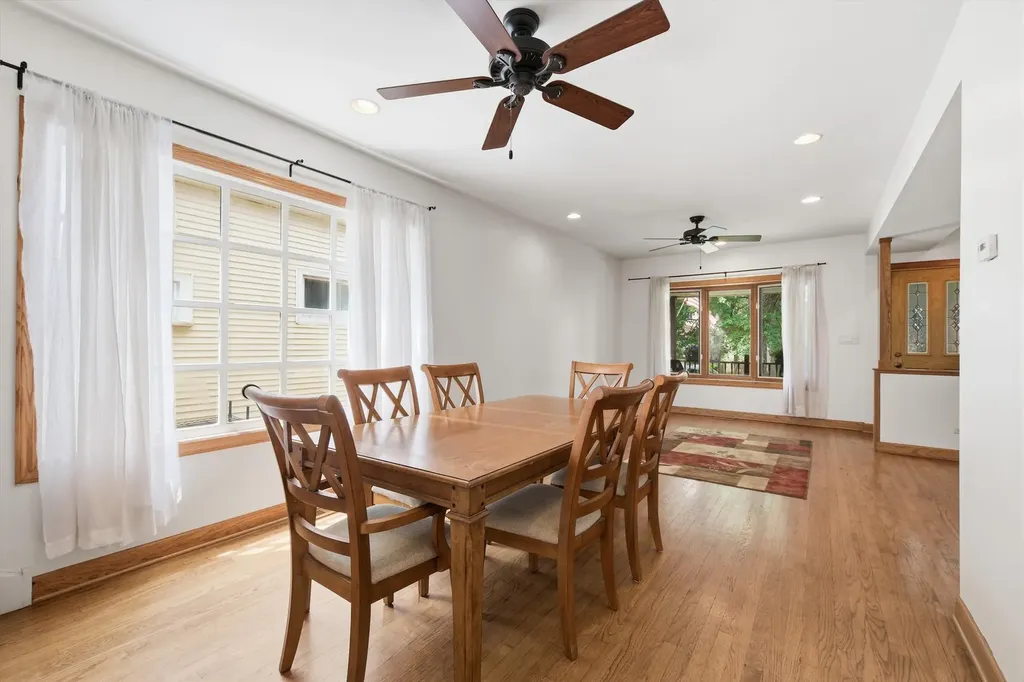 5457 North Monitor Avenue Chicago IL 60630