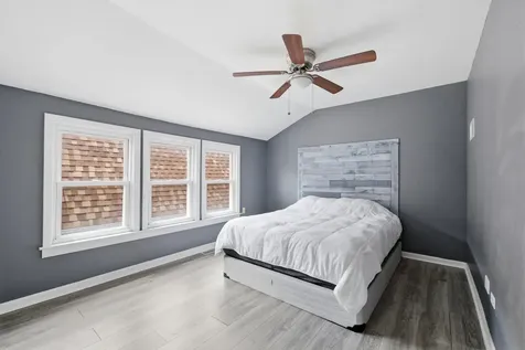 5457 North Monitor Avenue Chicago IL 60630