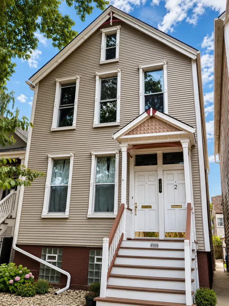 1839 West Henderson Street Chicago IL 60657