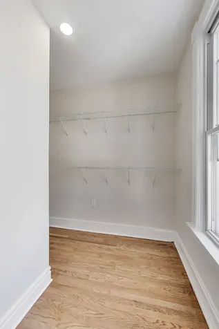 1839 West Henderson Street Chicago IL 60657