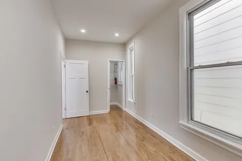 1839 West Henderson Street Chicago IL 60657