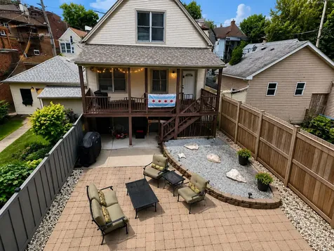 1839 West Henderson Street Chicago IL 60657