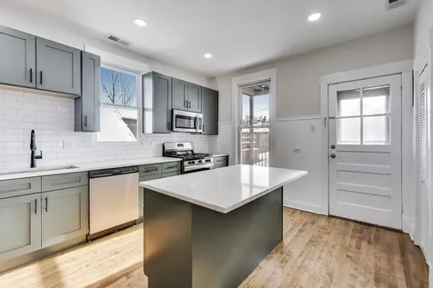 1839 West Henderson Street Chicago IL 60657