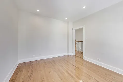 1839 West Henderson Street Chicago IL 60657