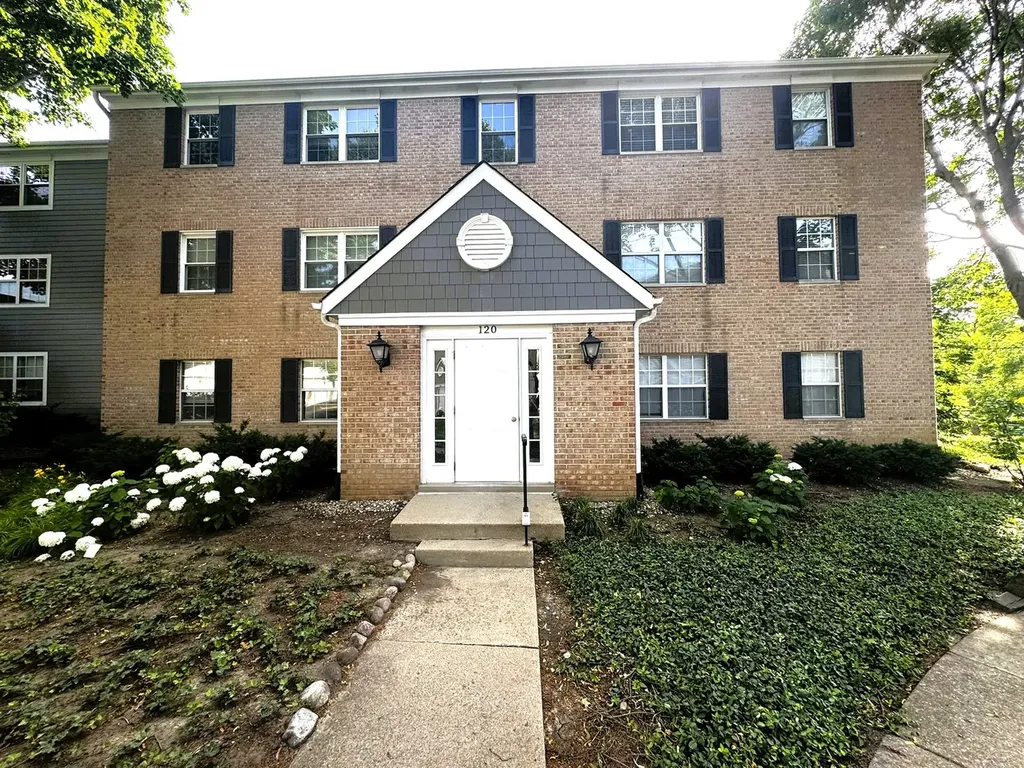 120 East Winchester Road Libertyville IL 60048