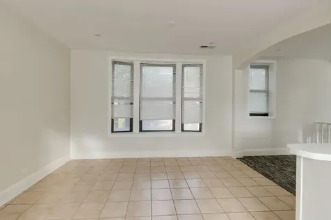 3461 West Montrose Avenue Chicago IL 60618