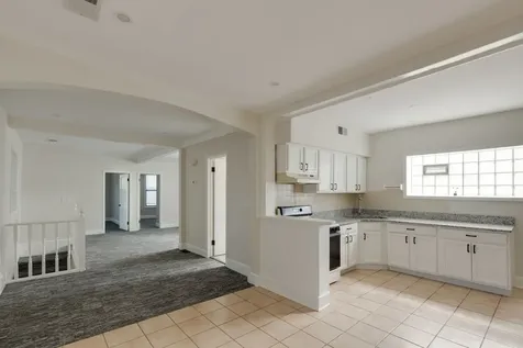 3461 West Montrose Avenue Chicago IL 60618
