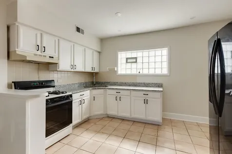 3461 West Montrose Avenue Chicago IL 60618