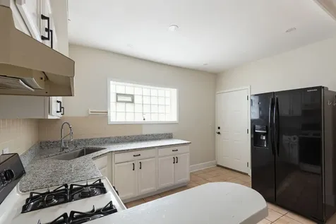 3461 West Montrose Avenue Chicago IL 60618