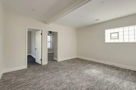 3461 West Montrose Avenue Chicago IL 60618