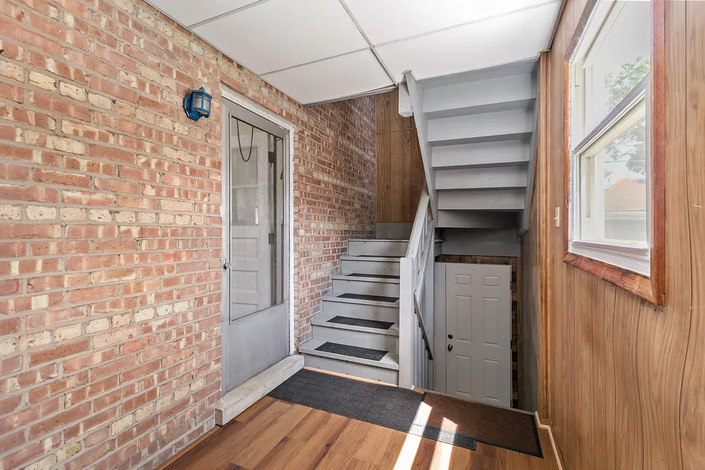 2115 North Mobile Avenue Chicago IL 60639