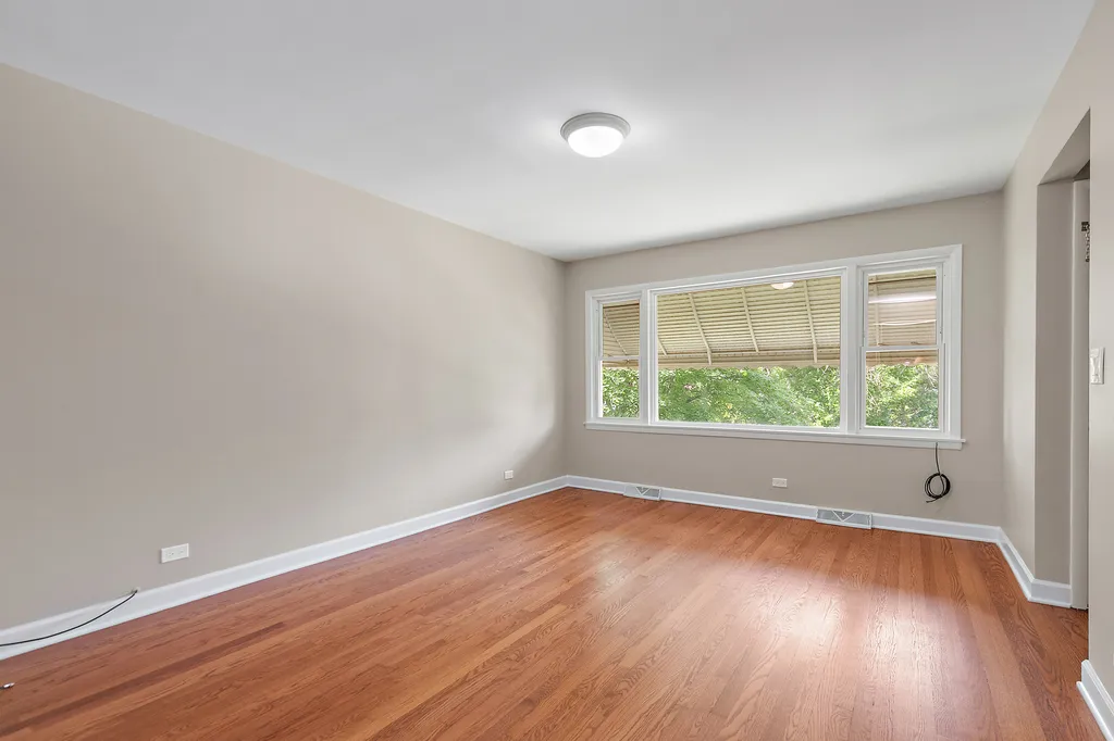 2115 North Mobile Avenue Chicago IL 60639