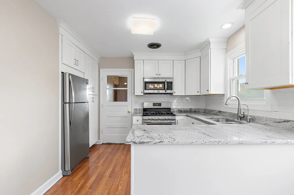 2115 North Mobile Avenue Chicago IL 60639