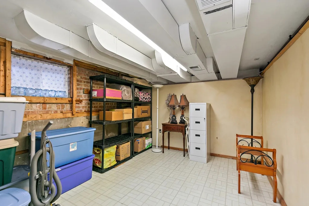 2115 North Mobile Avenue Chicago IL 60639