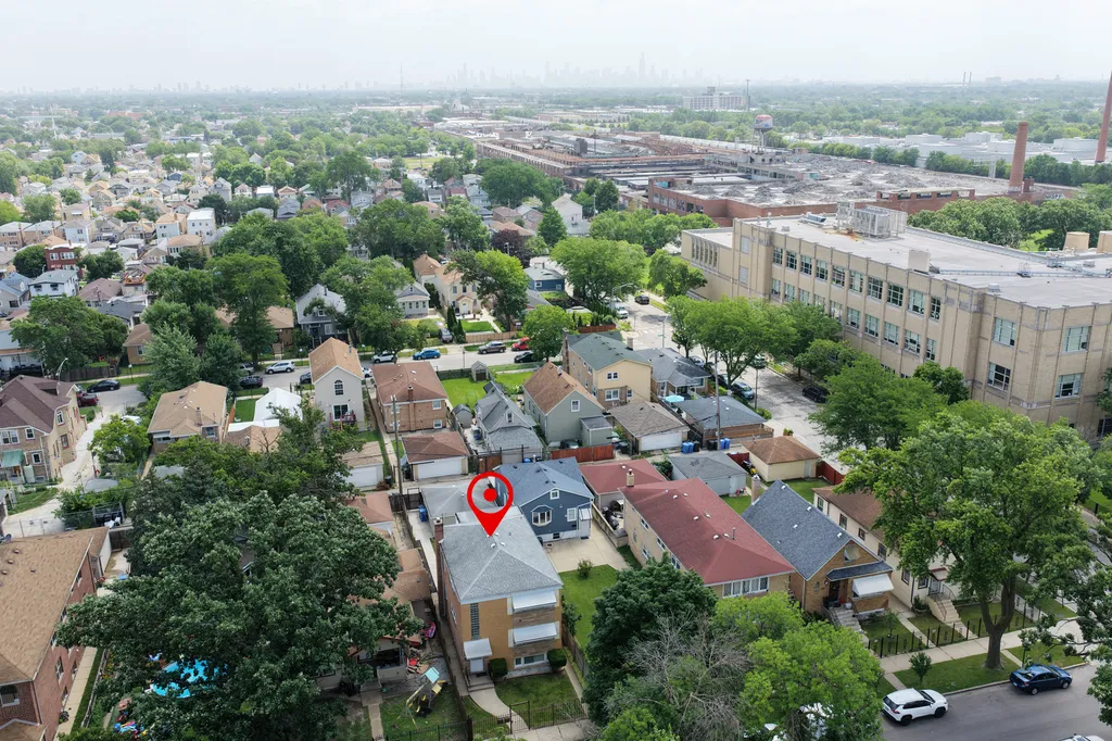 2115 North Mobile Avenue Chicago IL 60639