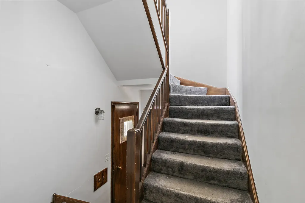 2115 North Mobile Avenue Chicago IL 60639