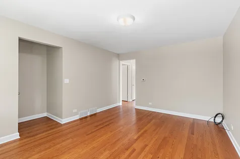2115 North Mobile Avenue Chicago IL 60639