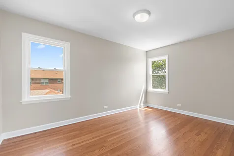 2115 North Mobile Avenue Chicago IL 60639