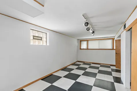 2115 North Mobile Avenue Chicago IL 60639