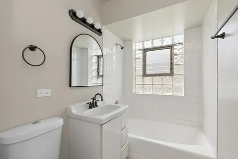 2115 North Mobile Avenue Chicago IL 60639