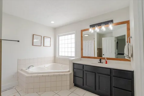 412 Sunset Drive Colfax IL 61728