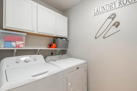 412 Sunset Drive Colfax IL 61728
